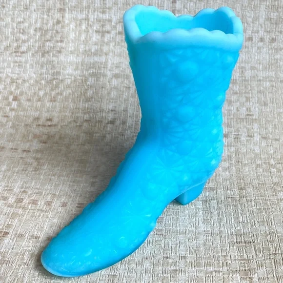 Fenton Boot Satin Custard Blue Daisy Button Art Glass Boot Figurine Orig Sticker - Picture 2 of 5